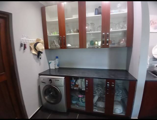 2 BEDROOM HOUSE TO LET IN WATERFALL